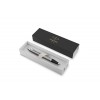 Parker IM Essential nerūsējošā tērauda lodīšu pildspalva ar gravējumu / Dāvanu kaste Parker IM Essential nerūsējošā tērauda lodīšu pildspalva ar gravējumu / Dāvanu kaste