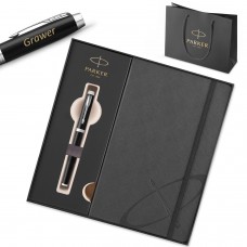 Parker IM Black CT tintes pildspalva (M) – 1931651 ar gravējumu / Dāvanu komplekts ar piezīmju grāmatiņu