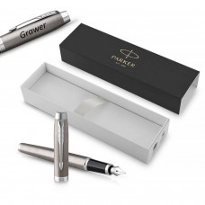 Parker IM Essential nerūsējošā tērauda tintes pildspalva (M) ar gravējumu / Kastīte