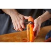 Fiskars skrāpis ar kustīgu galviņu 1014419